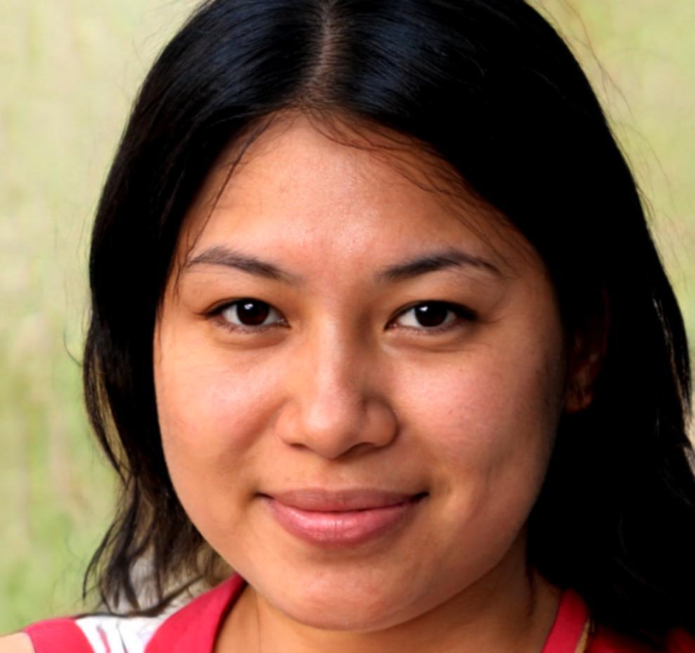 Portrait professionnel de Léonie Marchand, conseillère financière spécialisée pour étudiants internationaux